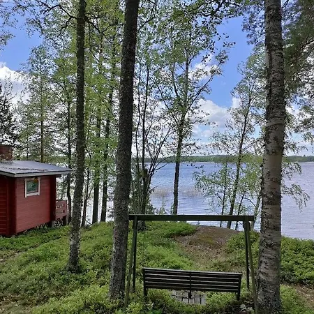 Viihtyisae Moekki Jaerven Rannalla *