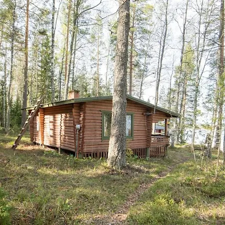 Viihtyisae Moekki Jaerven Rannalla アパート *