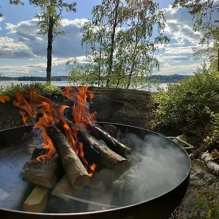 アパート Viihtyisae Moekki Jaerven Rannalla