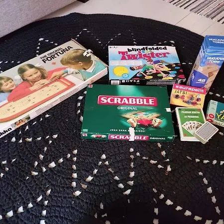 Viihtyisae Moekki Jaerven Rannalla アパート