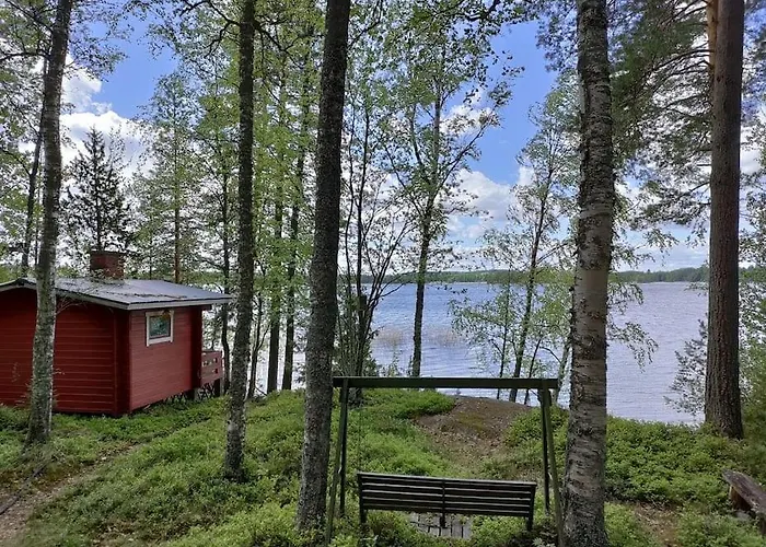 Viihtyisae Moekki Jaerven Rannalla *